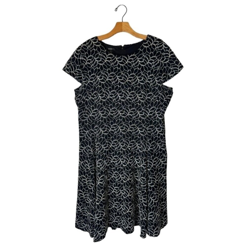 Alfani Dress‎ Womens 18 Black White Embroidered Short Sleeve Fit And Flare Mini